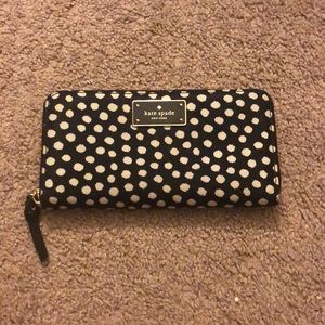 Kate spade polka dot wallet
